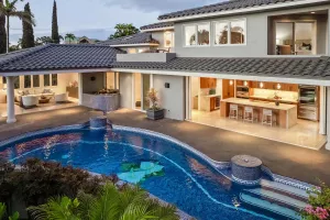 Бассейн большого дома