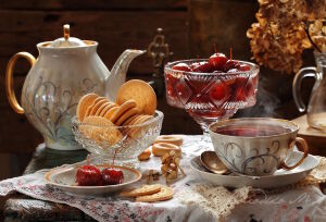 Варенье из яблочек и печенье