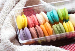 Макарон в коробочке