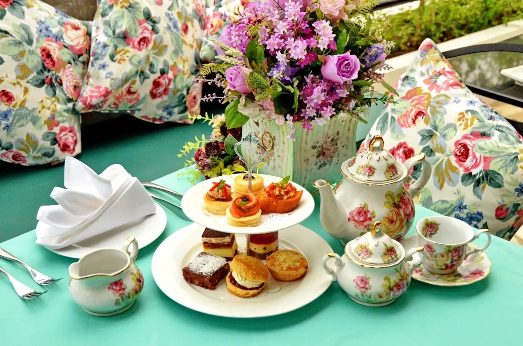 Цветочное и уютное чаепитие