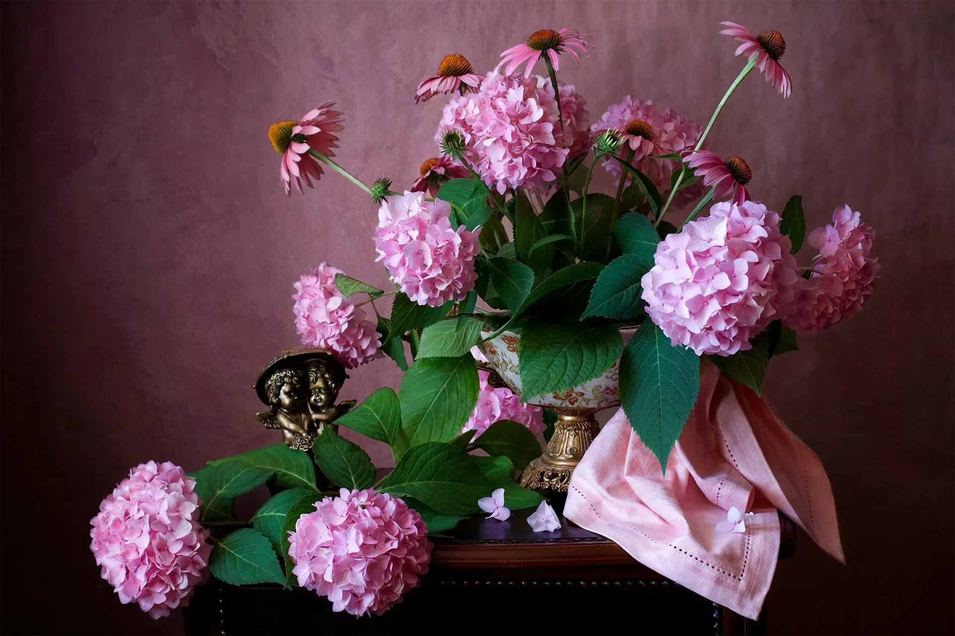 Гортензия и эхинацея