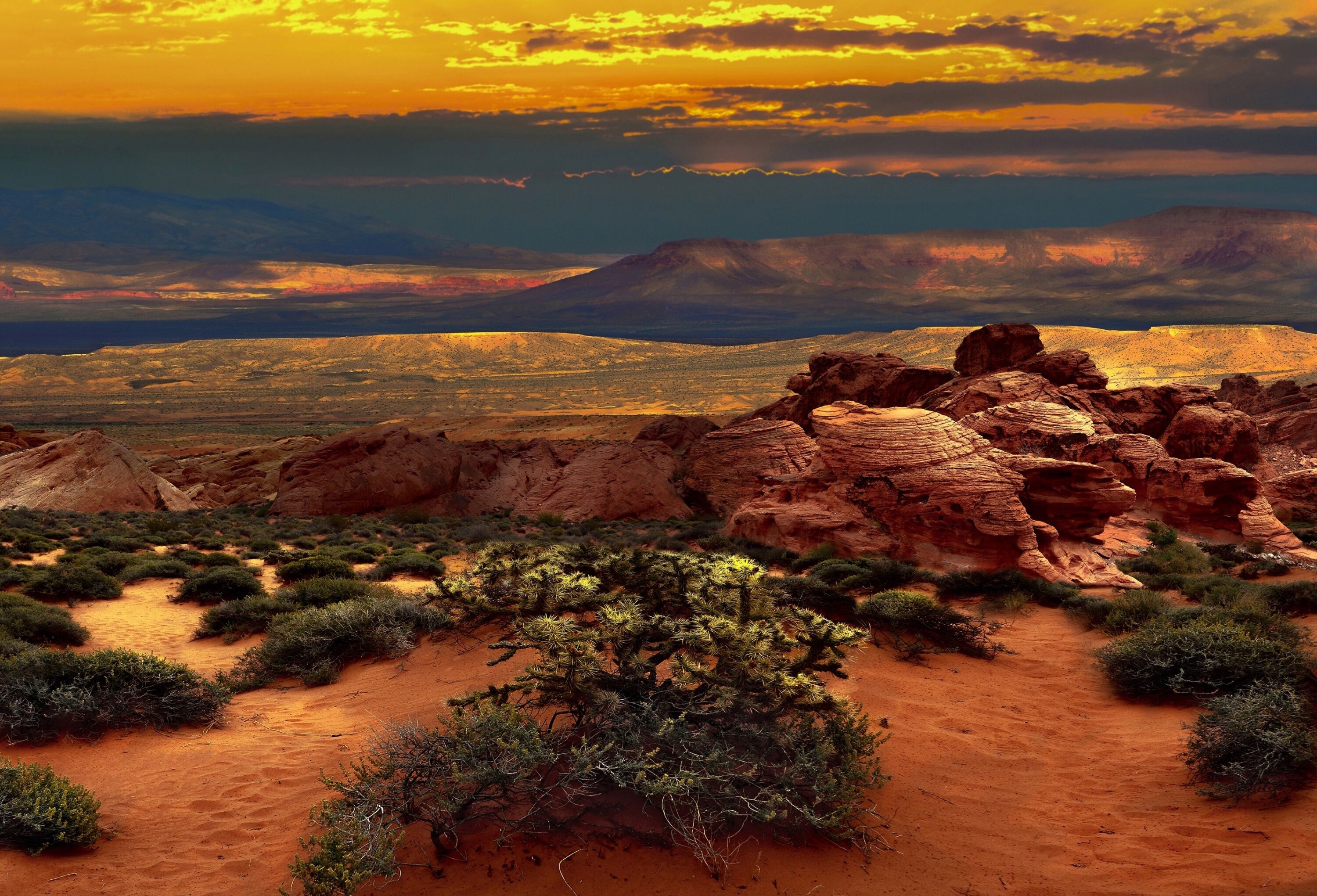 Закат над каньоном