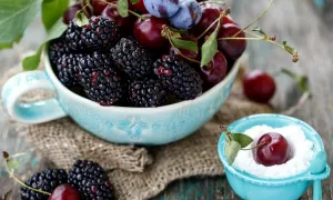 Ежевика и вишня