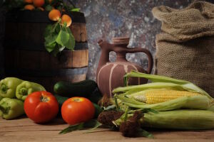 Кукуруза и кувшин