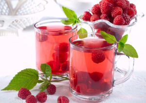 Чай с ягодой малиной