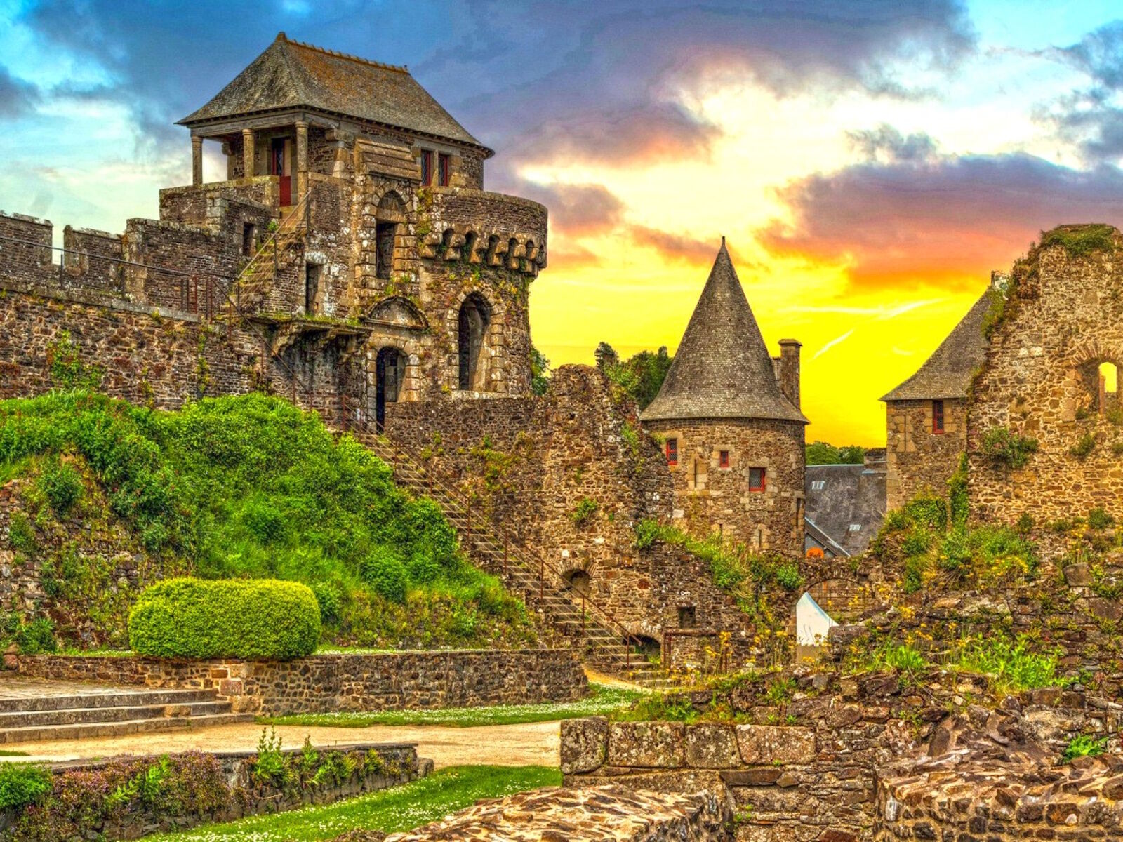 Замок Фужер