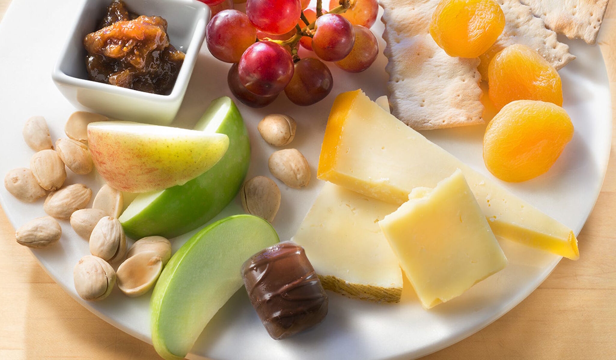 Яблоки и сыр