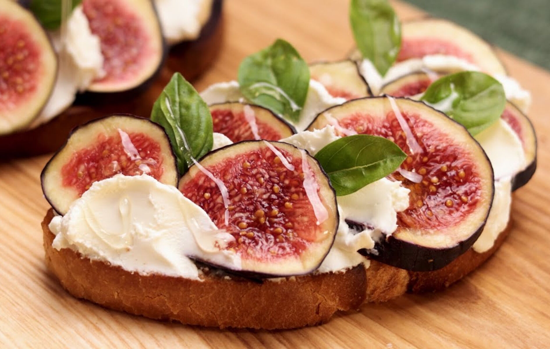 Тост с инжиром