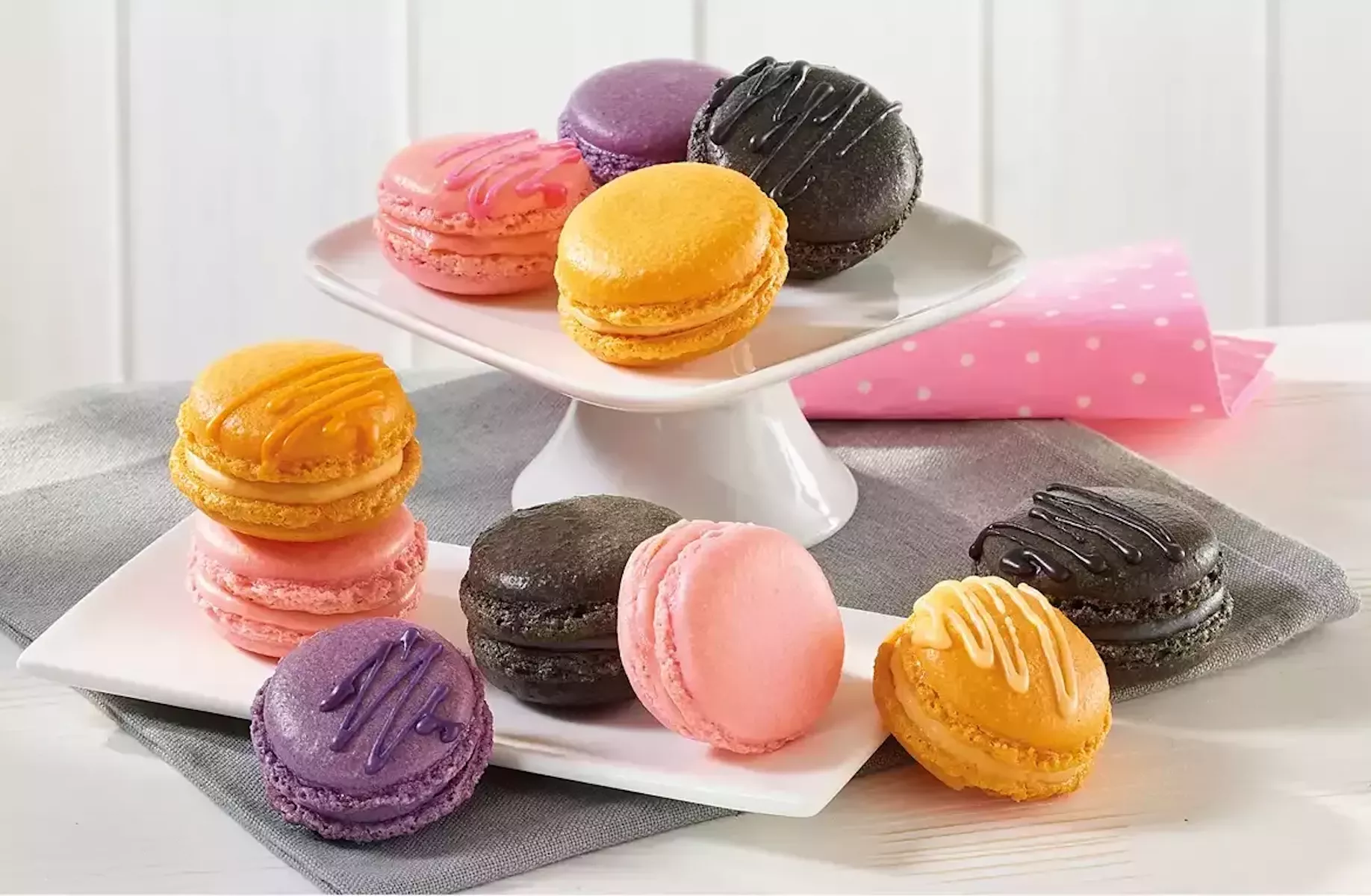 Макаруны с глазурью