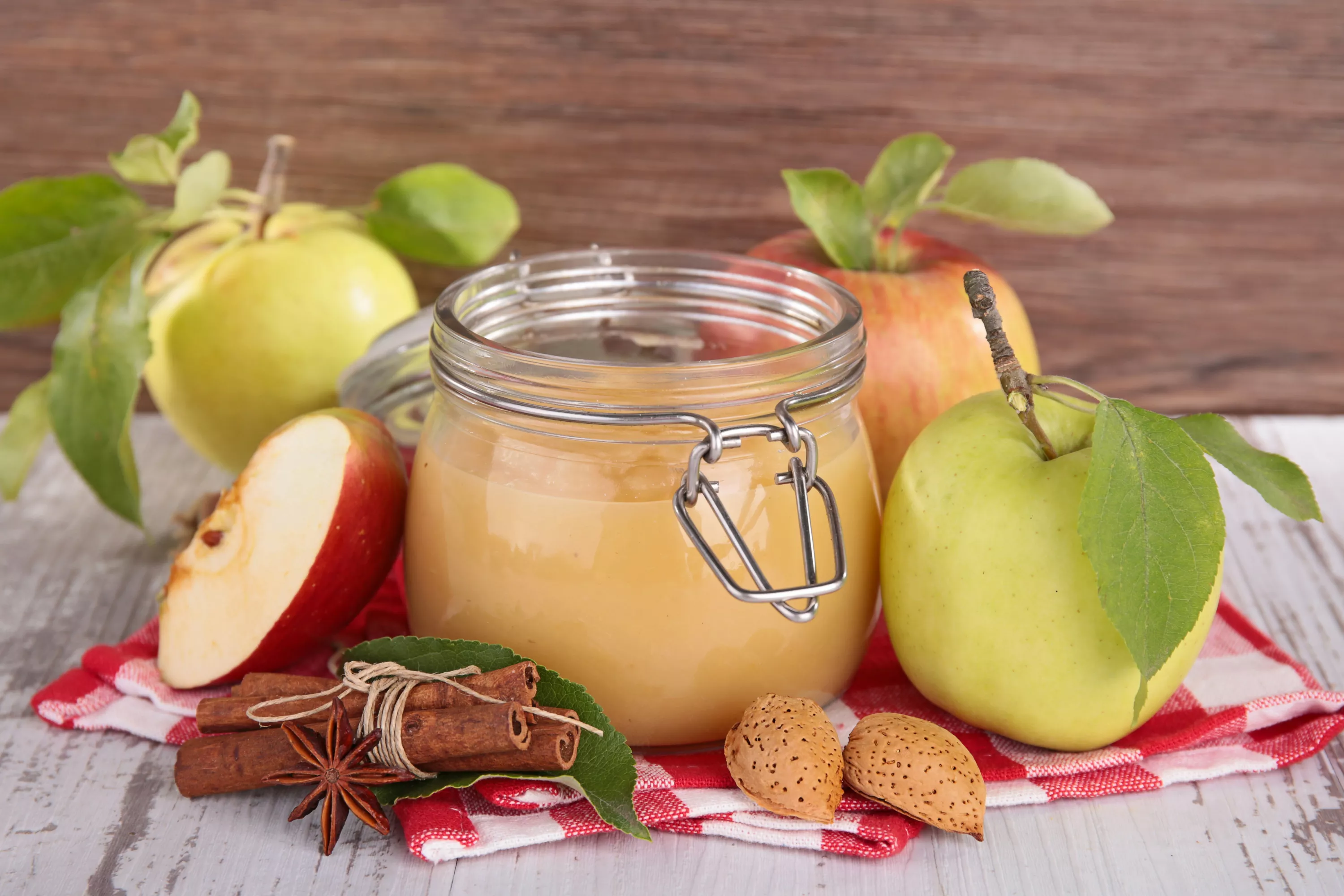 Яблочное пюре