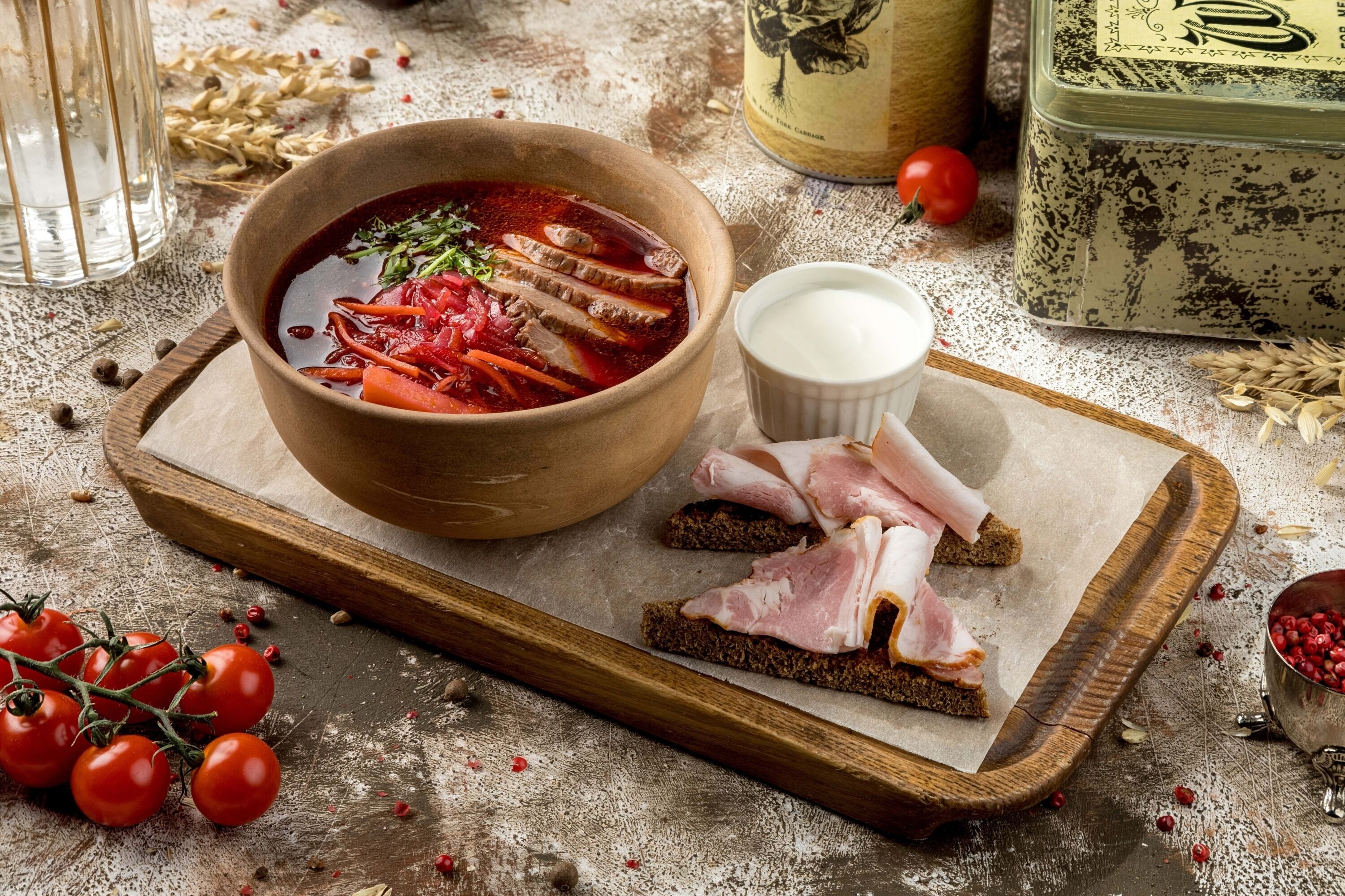 Борщ и сало