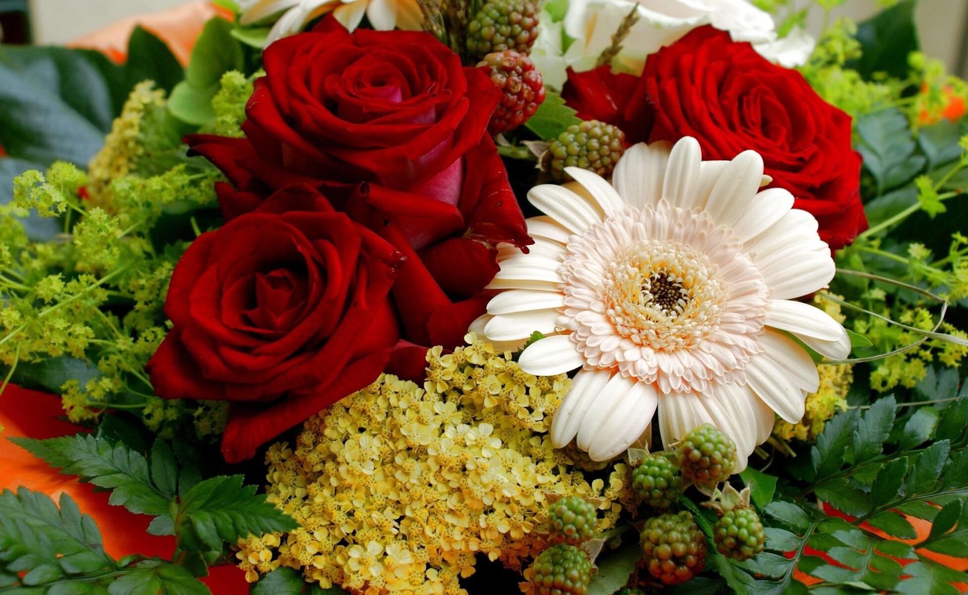 Букет со светлой герберой