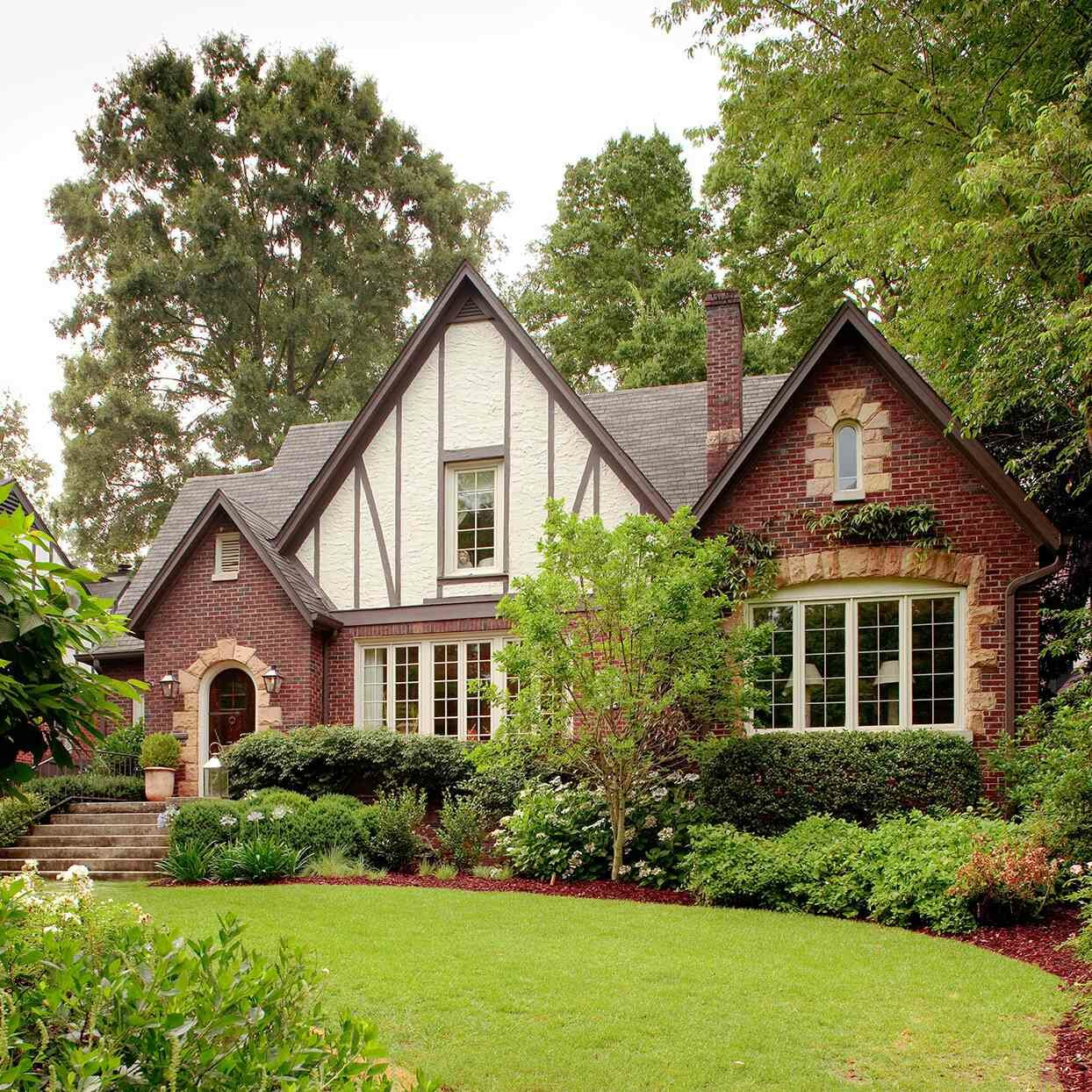 Дачный дом Тюдор