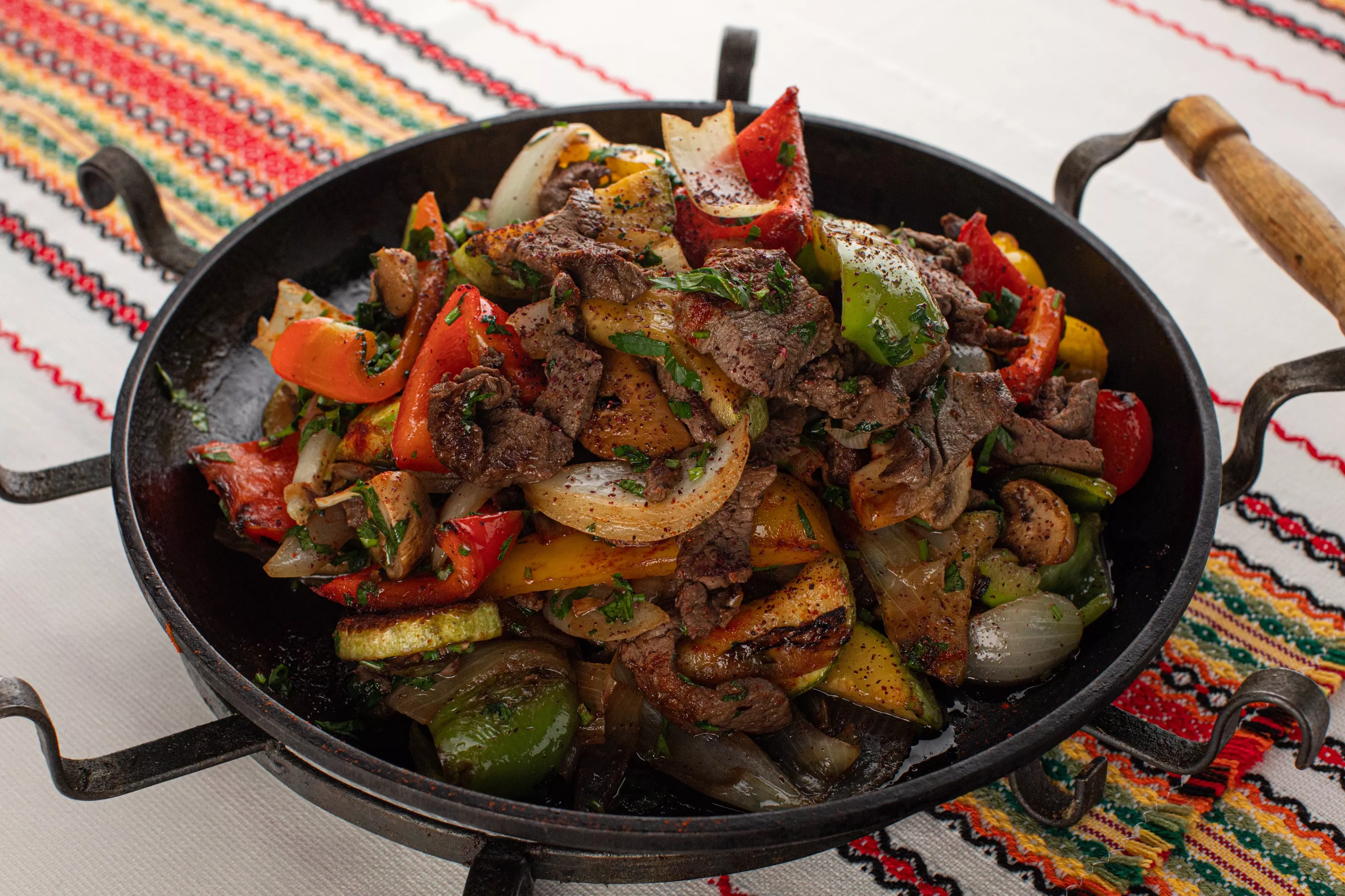 Мясное жаркое