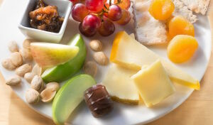 Яблоки и сыр