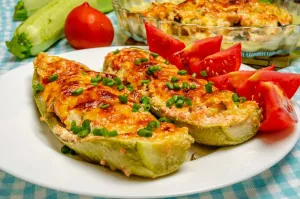 Кабачковые лодочки с зеленью