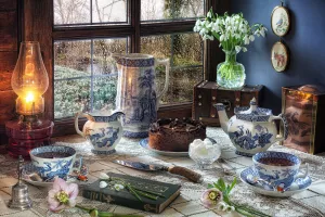 Лампа, чай и цветы