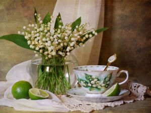 Ландыши и чай с лаймом
