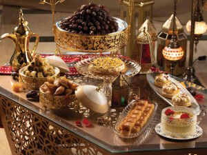 Сладости и турецкий чай