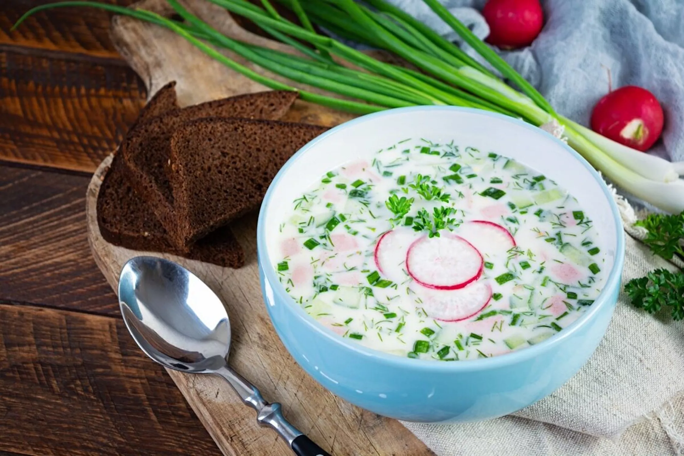 Окрошка с редисом