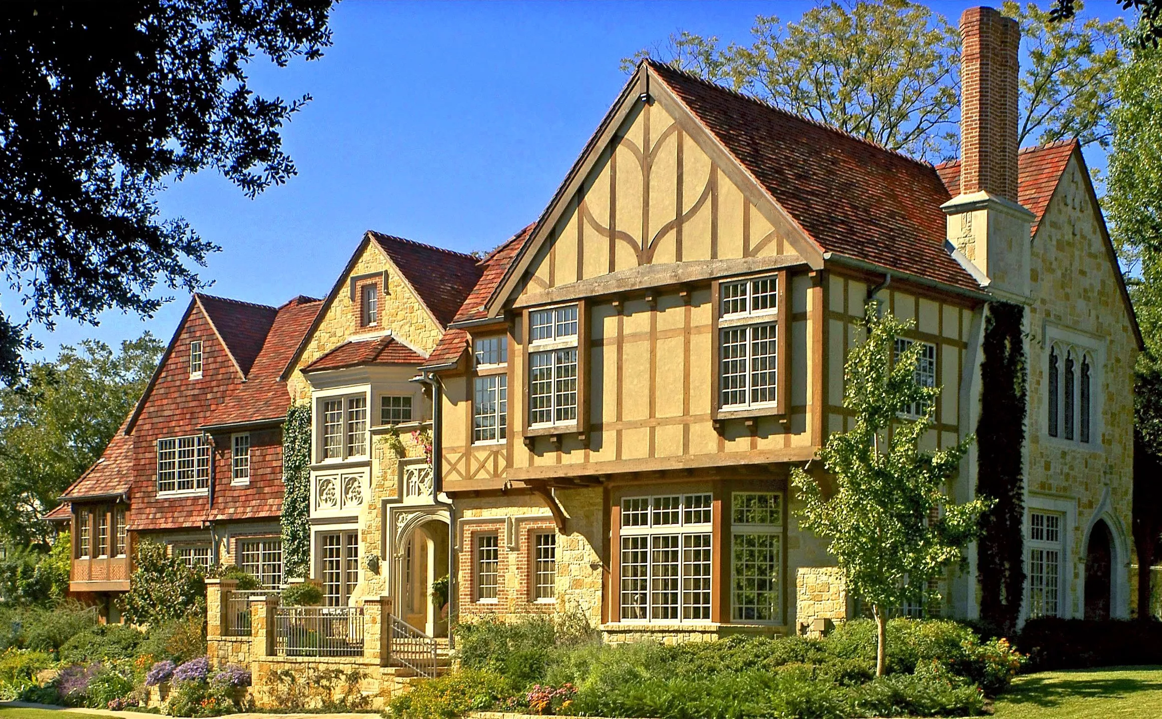 Дома в стиле Тюдор