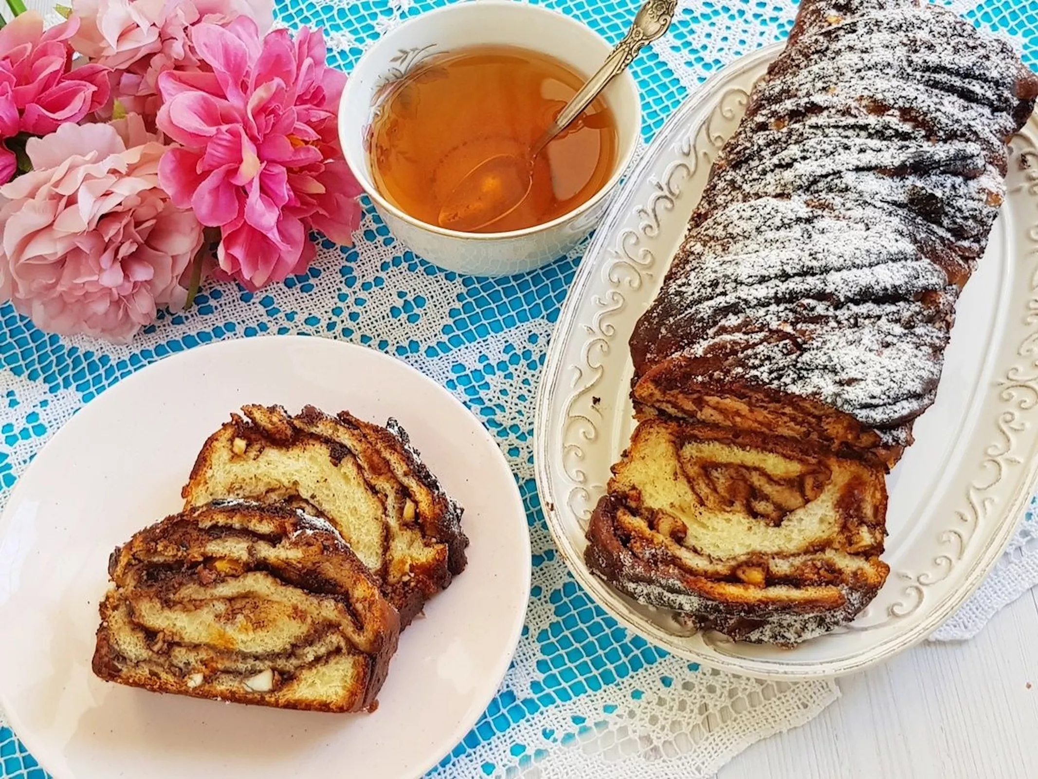 Пирог с маком и орехами