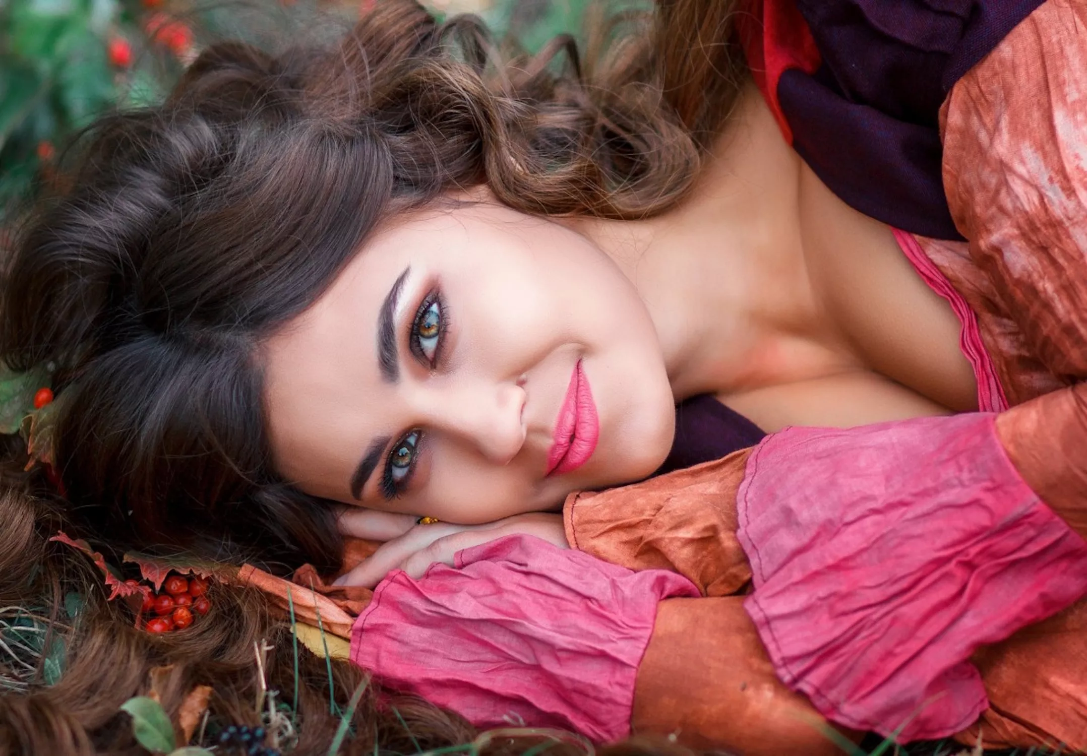 Кареглазая шатенка