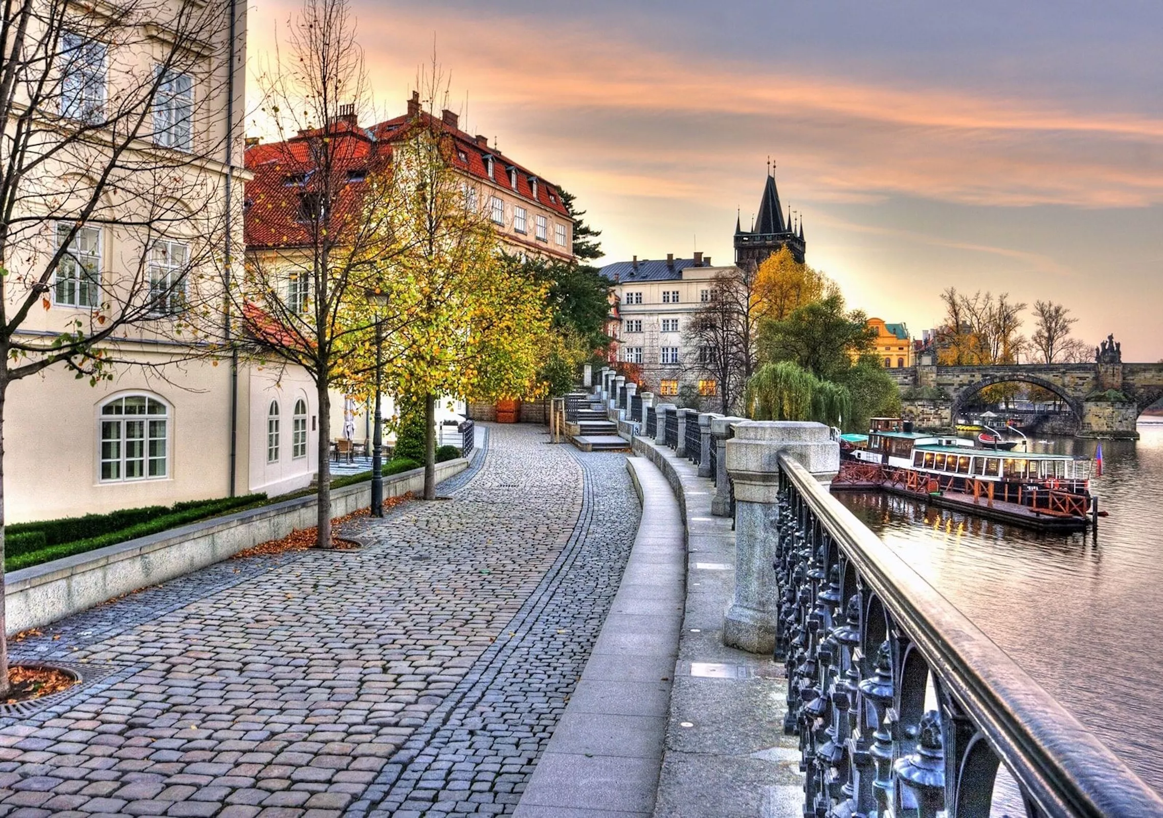 Набережная Чехия