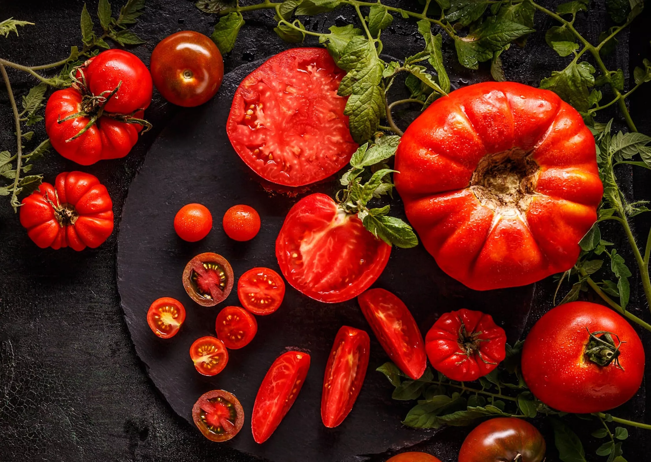 Томаты и листики