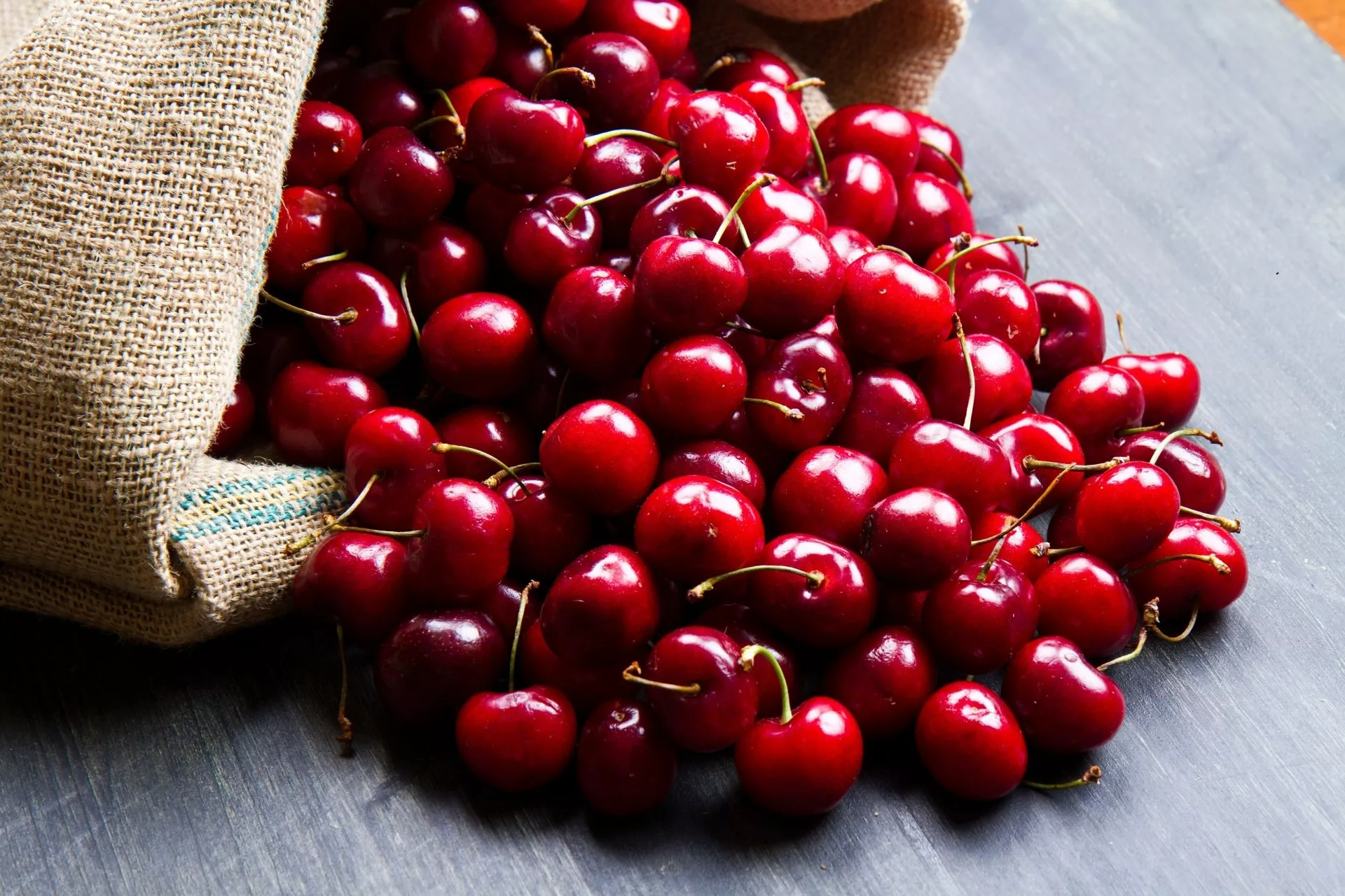 Черешня из мешочка