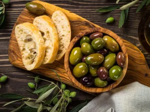 Оливки и чиабатта