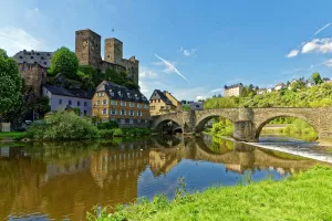 Средневековый замок Рункель