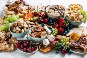 Ягоды и орешки