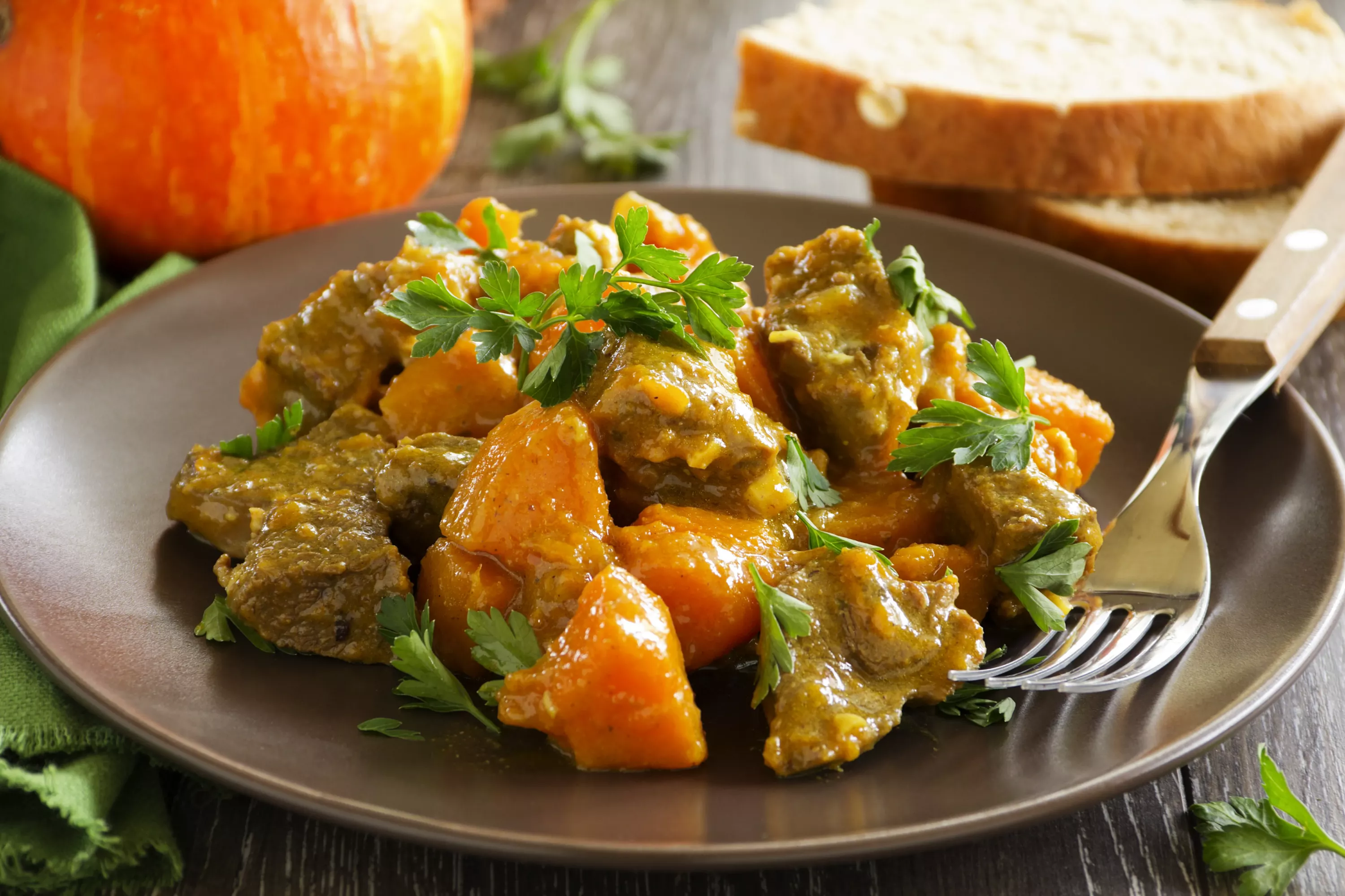 Жаркое с мясом и тыквой