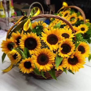 Подсолнухи в корзинках