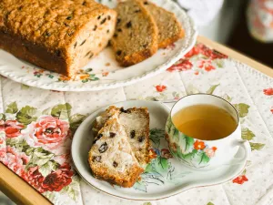 Кекс с чаем и маслом