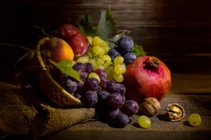 Виноград, гранат и орехи