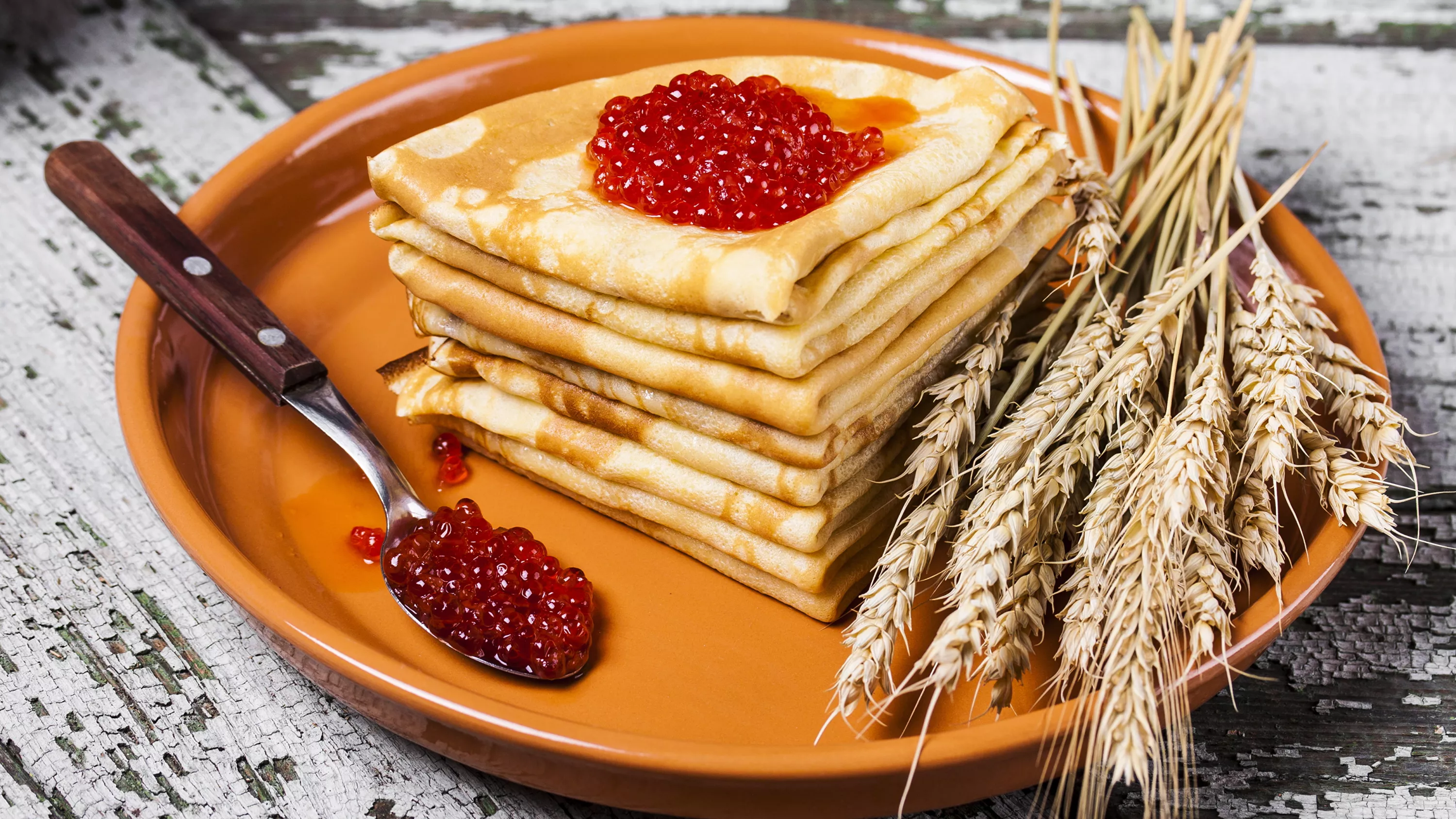 Блины, икра, колосья