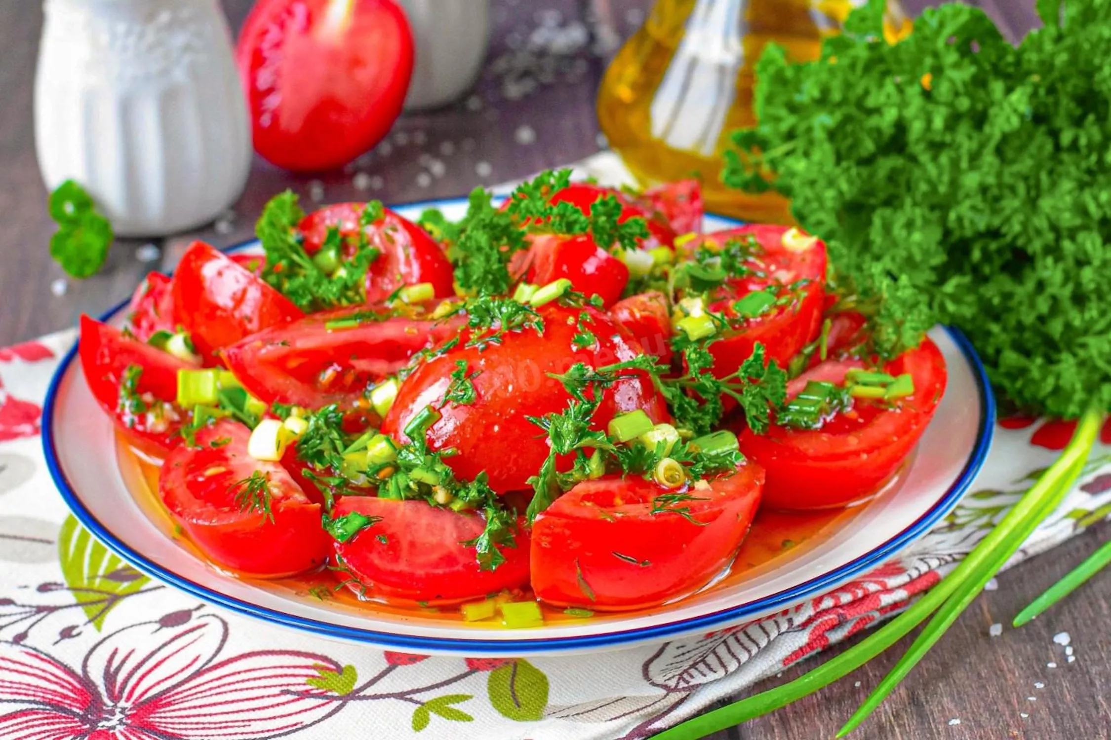 Закуска с помидорами