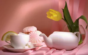 Чай, зефир и тюльпан
