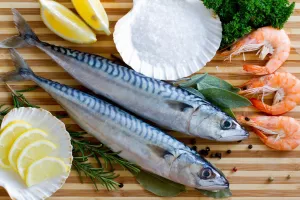 Скумбрия и креветки