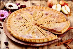 Пирог закрытый с яблоком