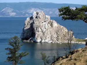 Белый островок