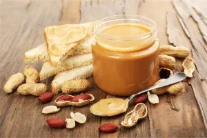 Ореховая паста с тостами