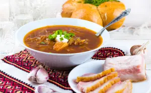 Борщ, грудинка и пампушки