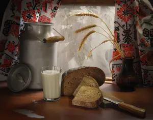 Молоко с хлебом