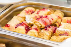 Блинчики с брусникой