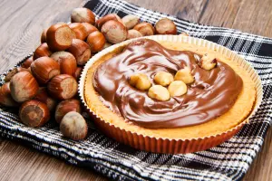 Корж с шоколадной пастой
